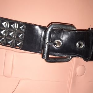 Women's studded belt